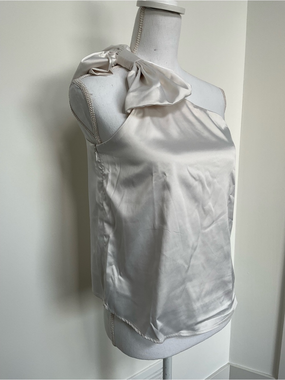 VENUS One-Shoulder Satin Camisole with Shoulder Bow in Cream - Picture 3 of 8
